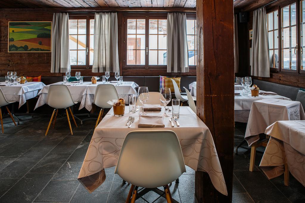 Hotel & Restaurant Zum Schwarzen Baeren Andermatt Exterior photo